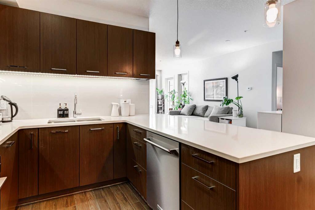 323 20 Avenue SW #214 photo 5