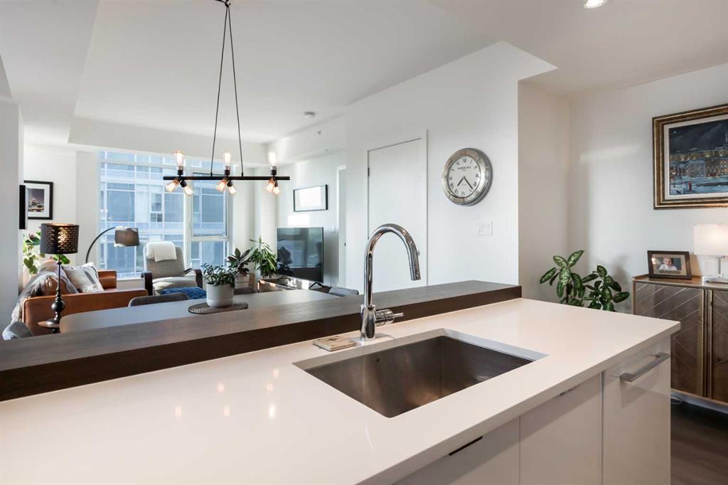108 Waterfront Court SW #803 photo 5