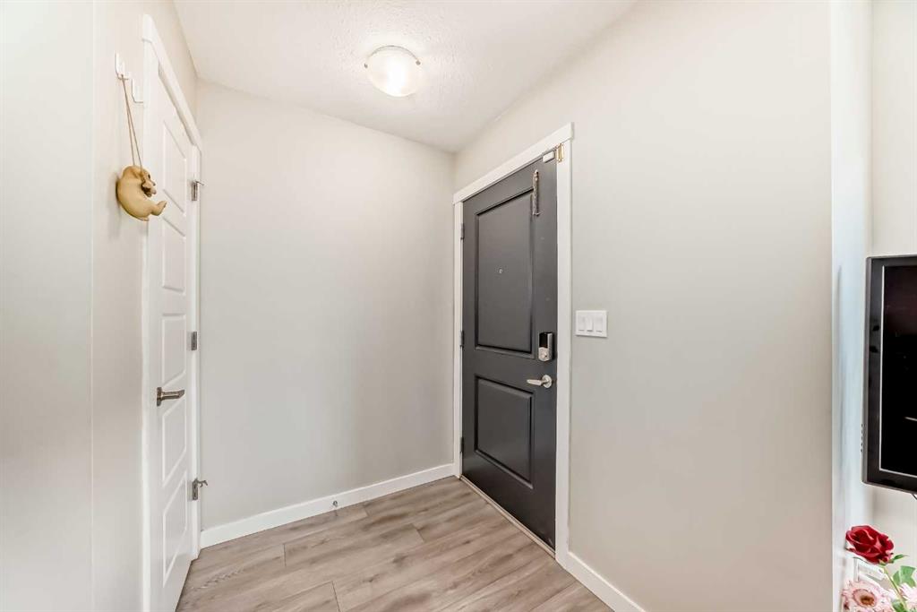 228 Red Embers Way NE photo 4