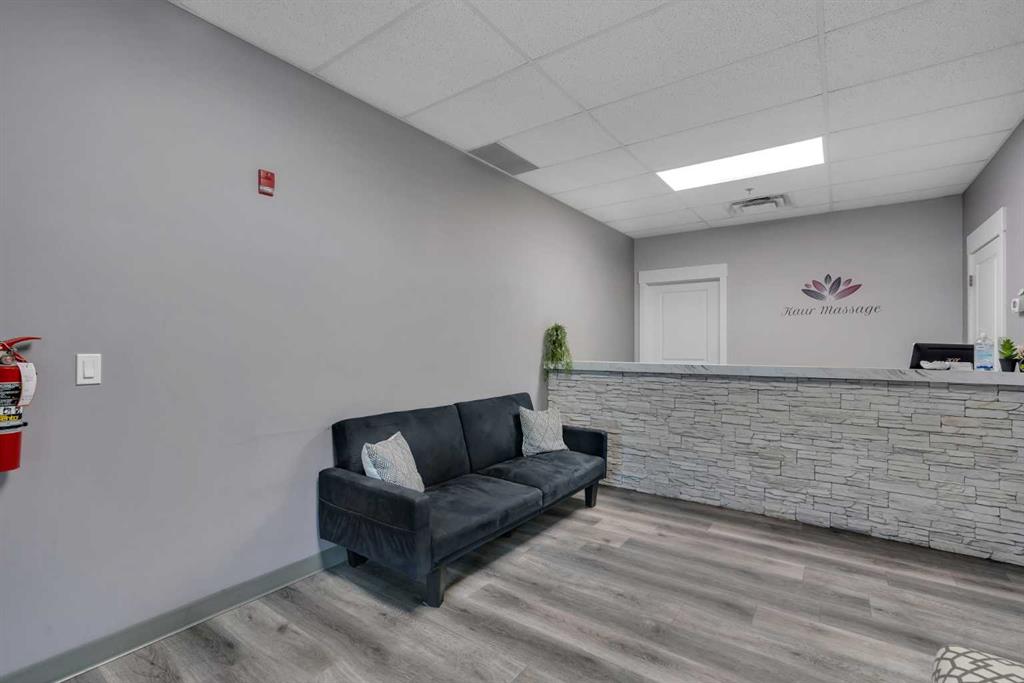 20 Saddlestone Drive NE #220 photo 5