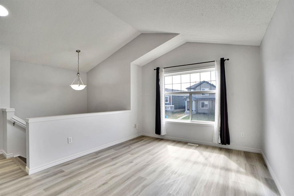 71 Saddlemont Road NE photo 3