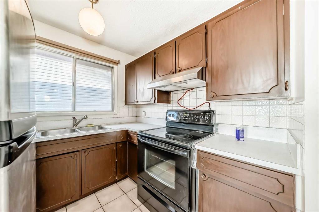 703 58 Street SE photo 5