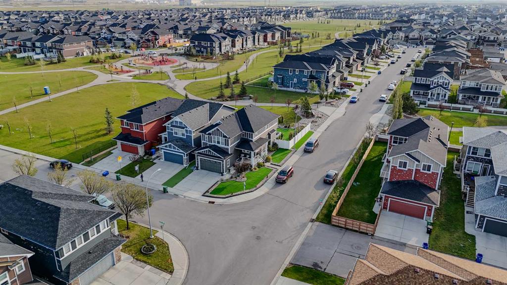 100 Redstone Parade NE photo 4