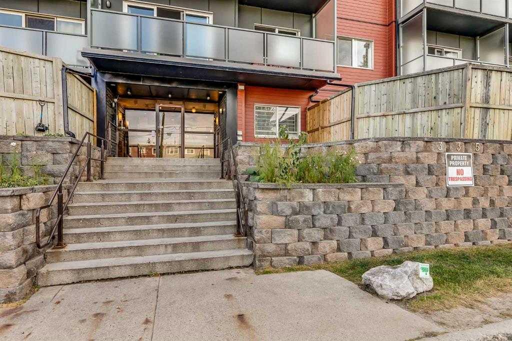 335 Garry Crescent NE #104
