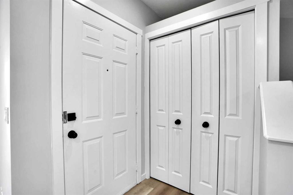 51 Martinridge Grove NE photo 5