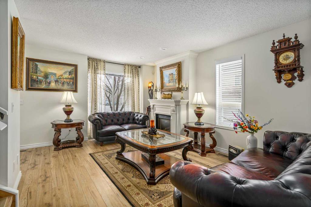 76 Sunlake Gardens SE photo 4