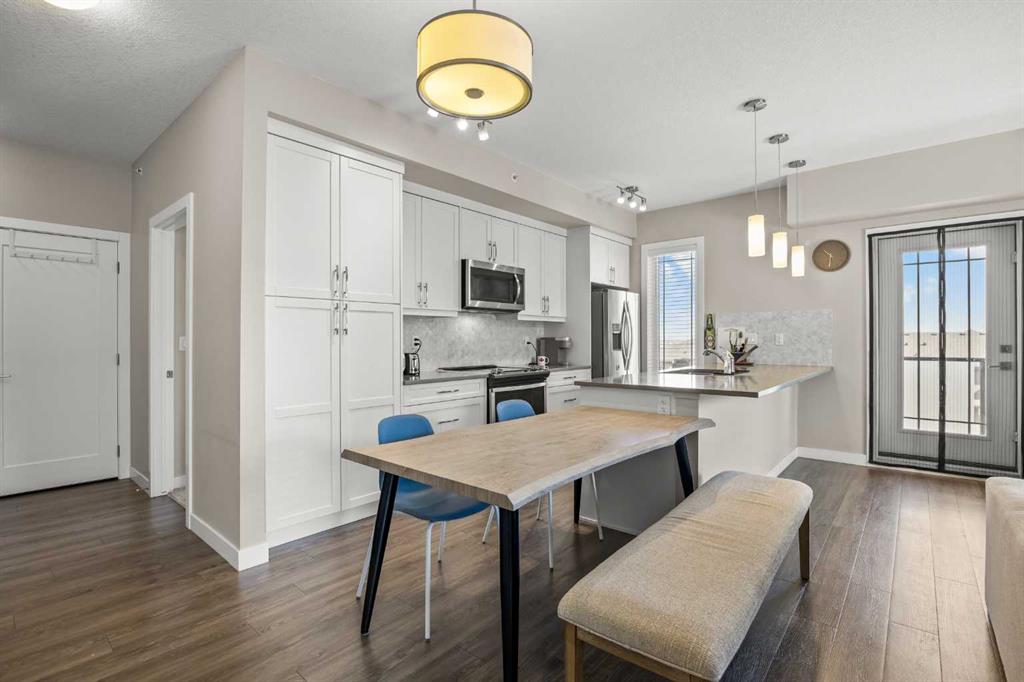 150 Auburn Meadows Manor SE #401 photo 4