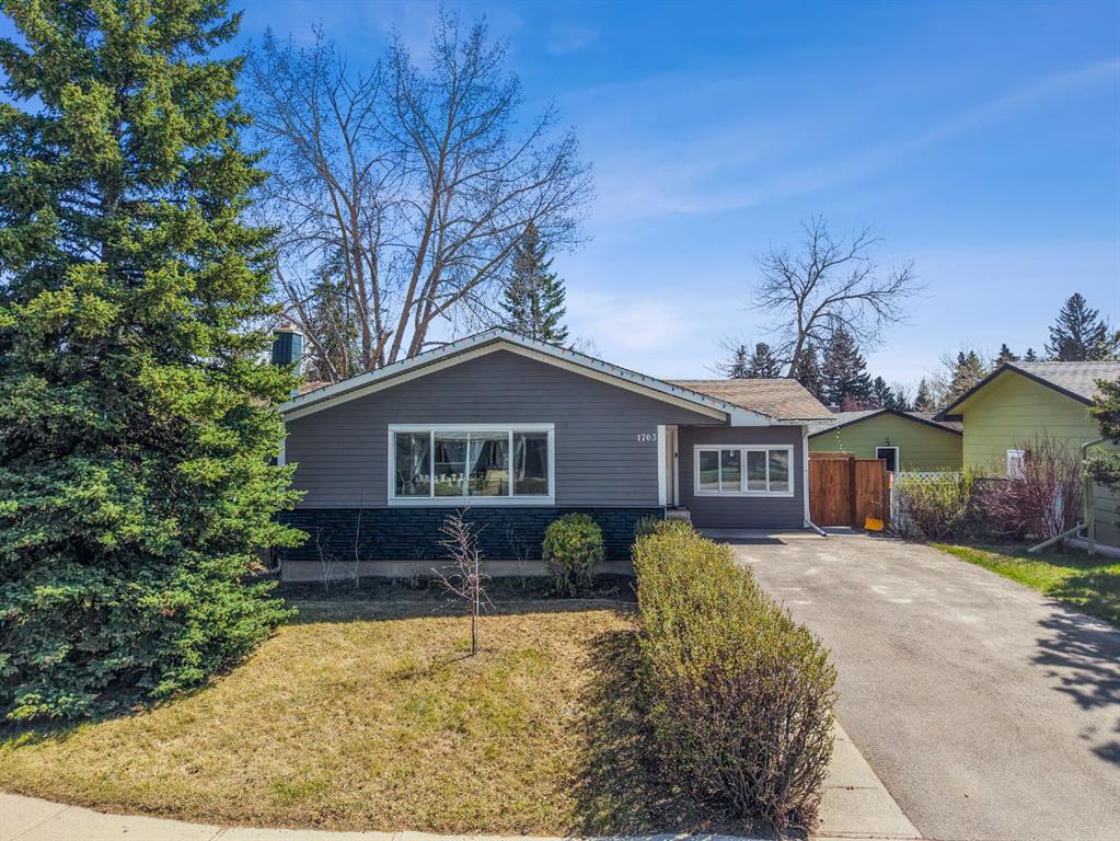 1703 110 Avenue SW