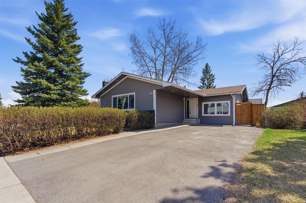 1703 110 Avenue SW photo 2