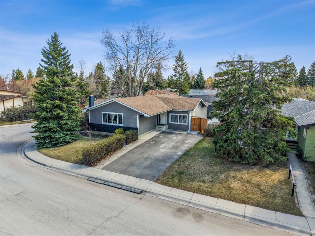 1703 110 Avenue SW photo 3