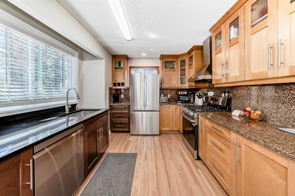 5007 Vallance Crescent NW photo 3
