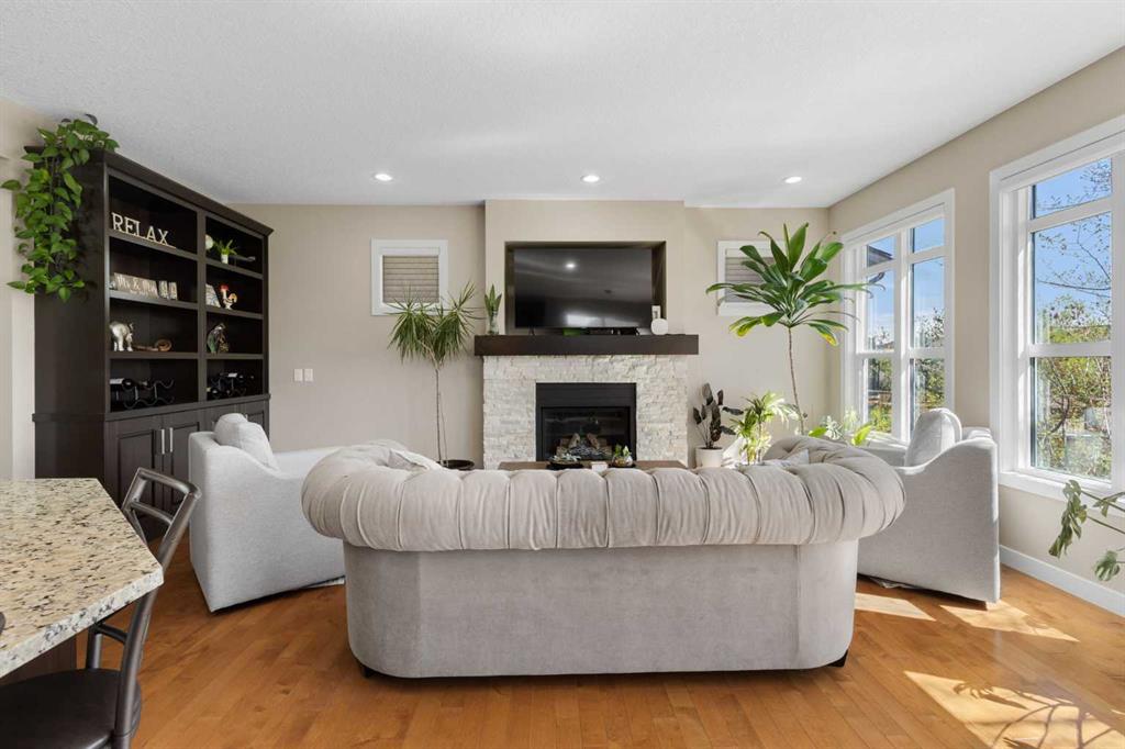 106 Cranarch Landing SE photo 4