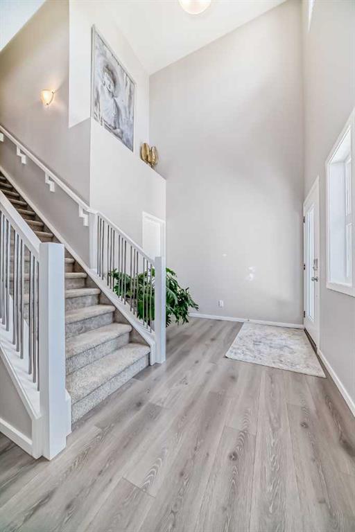 17 Walgrove Manor SE photo 3