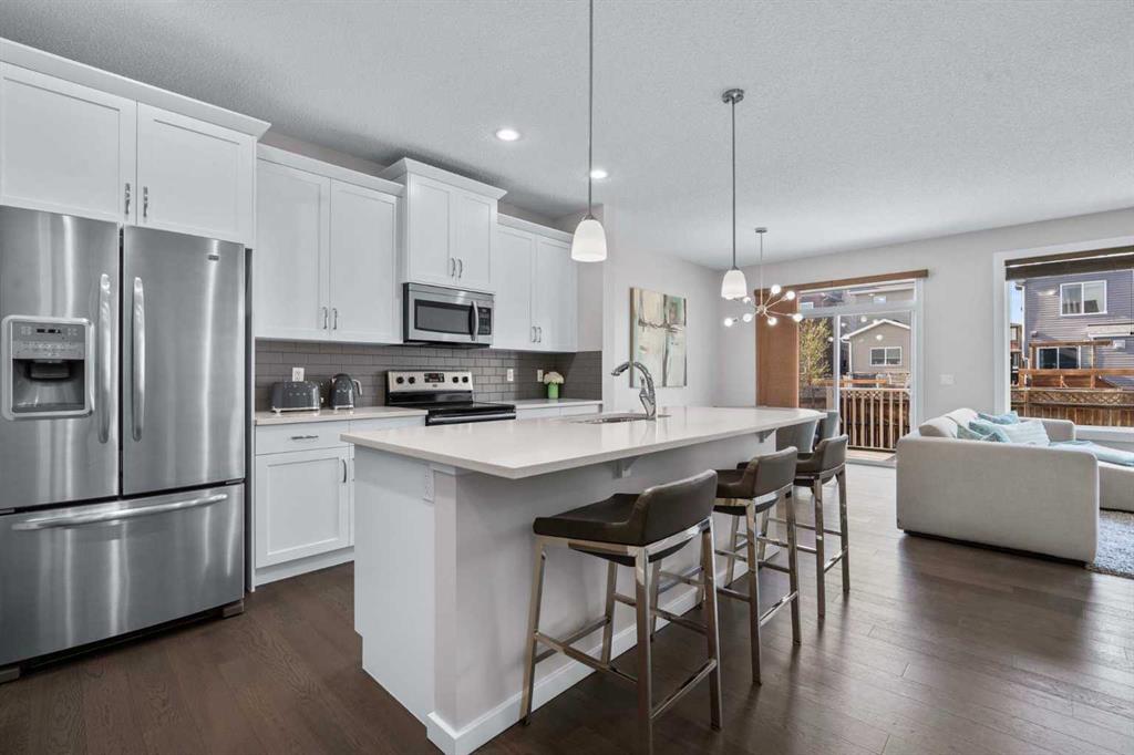 567 Evansborough Way NW photo 2