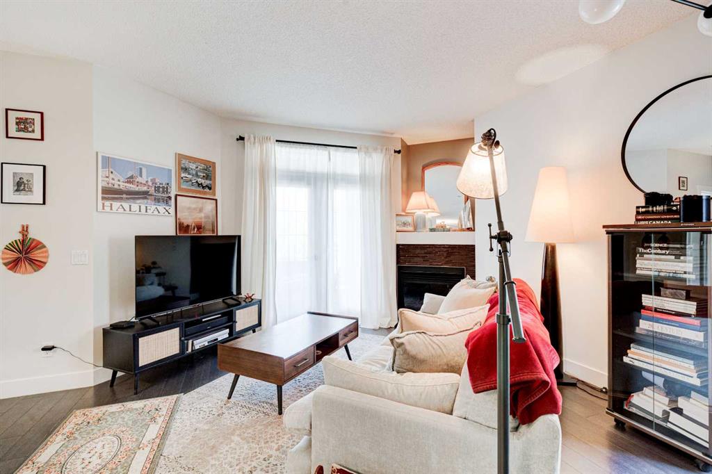 527 15 Avenue SW #213 photo 2