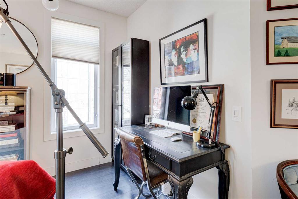 527 15 Avenue SW #213 photo 4