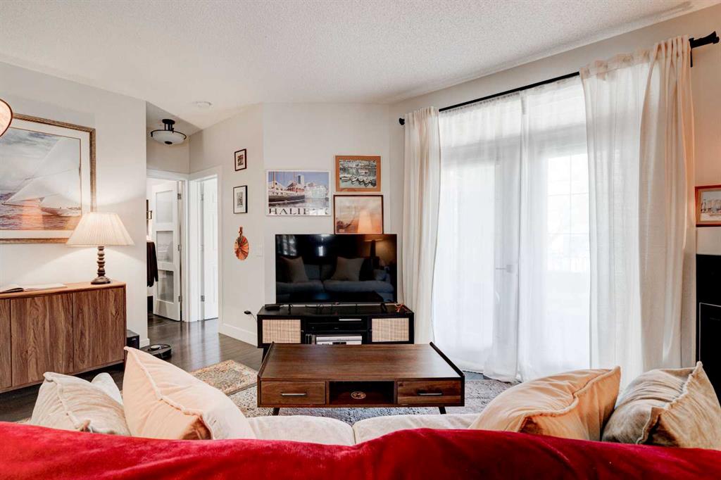 527 15 Avenue SW #213 photo 5