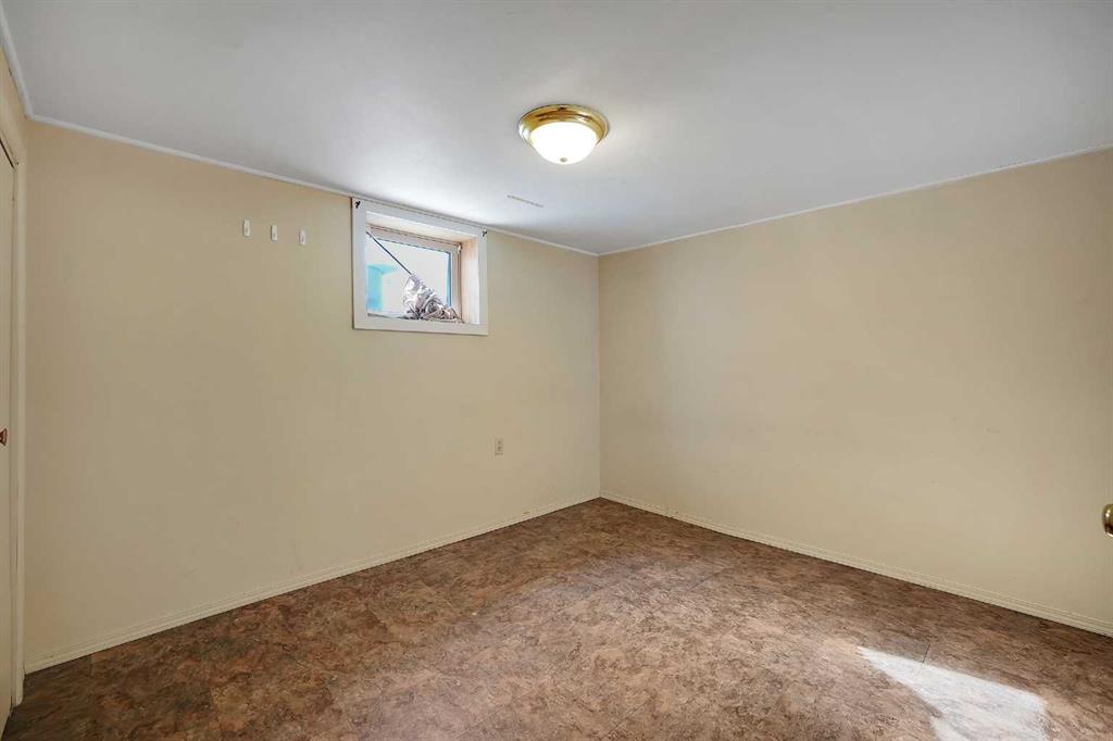 1507 1 Street NE photo 5