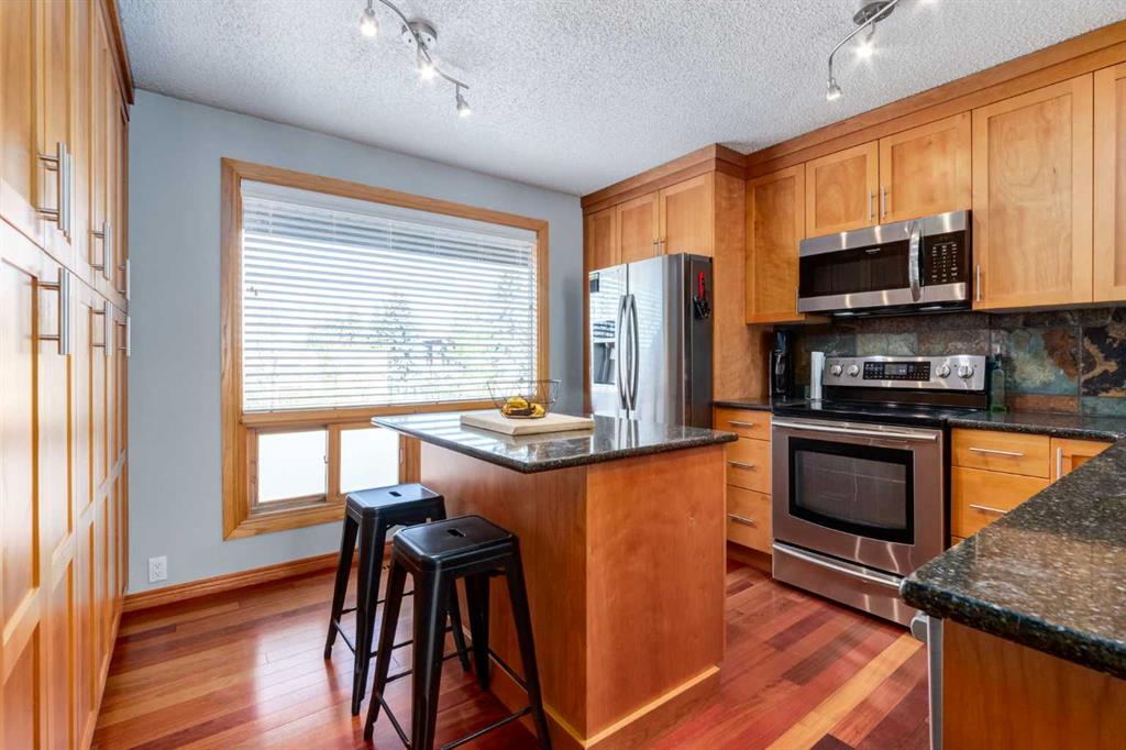 5019 46 Avenue SW #16 photo 5