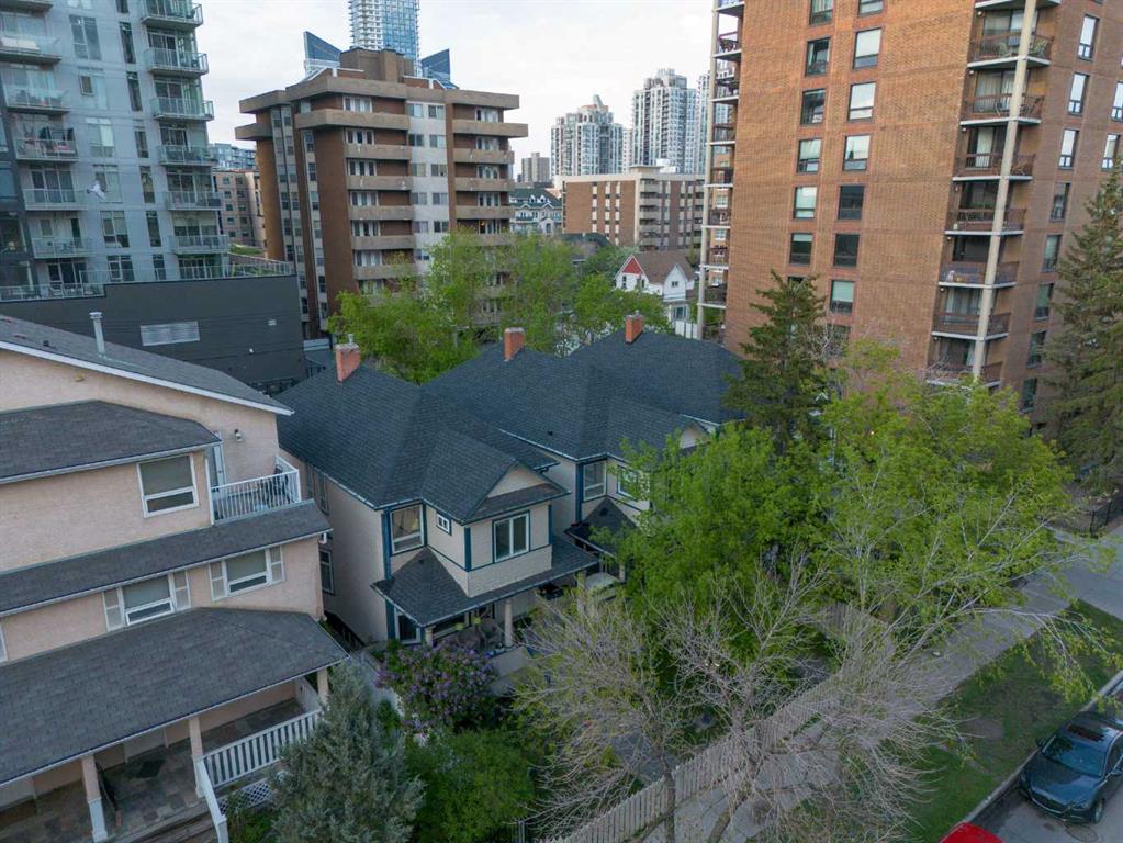 1316 15 Avenue SW photo 2