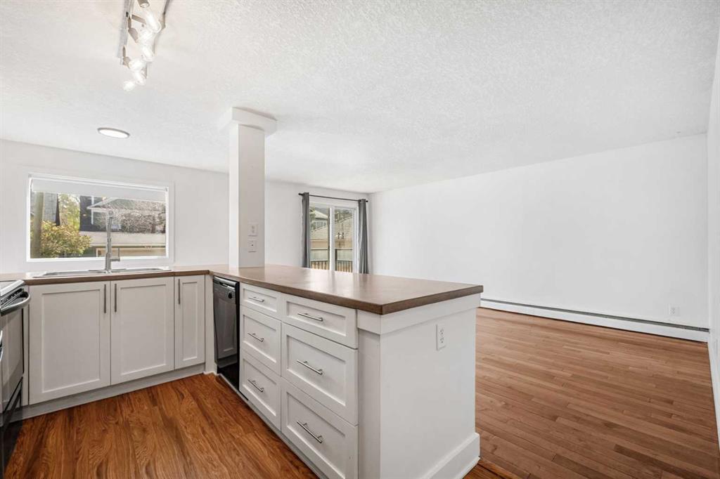 2110 15 Street SW #7 photo 5