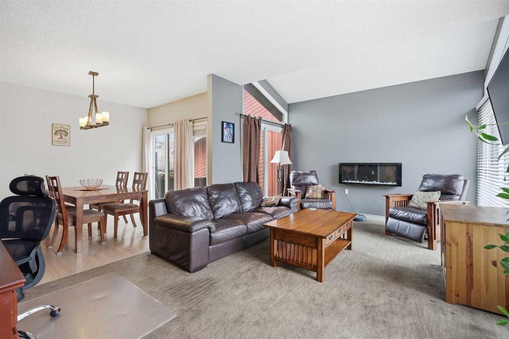 2608 Deer side Drive SE photo 5