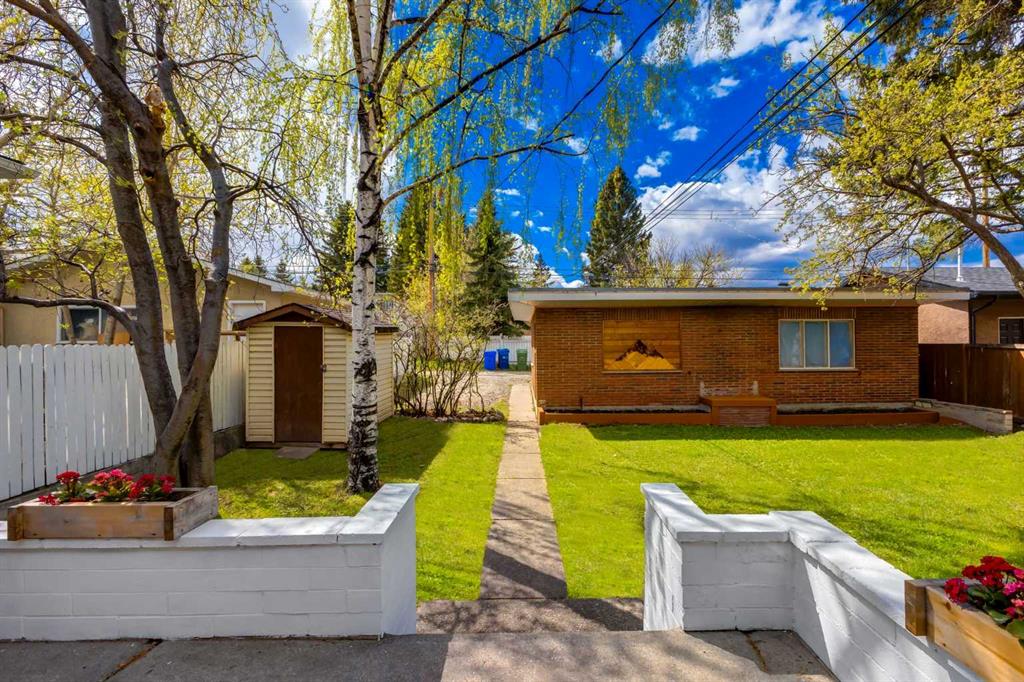 1415 43 Street SW photo 2