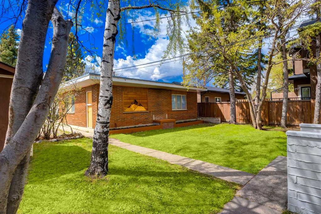 1415 43 Street SW photo 4