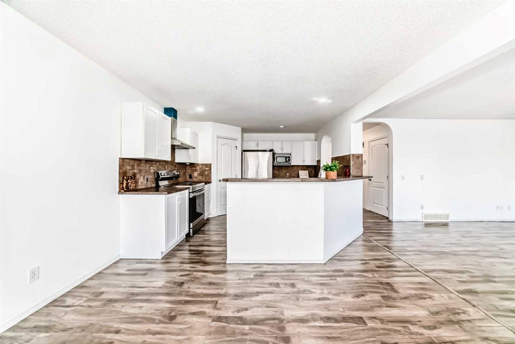 120 Springmere Grove