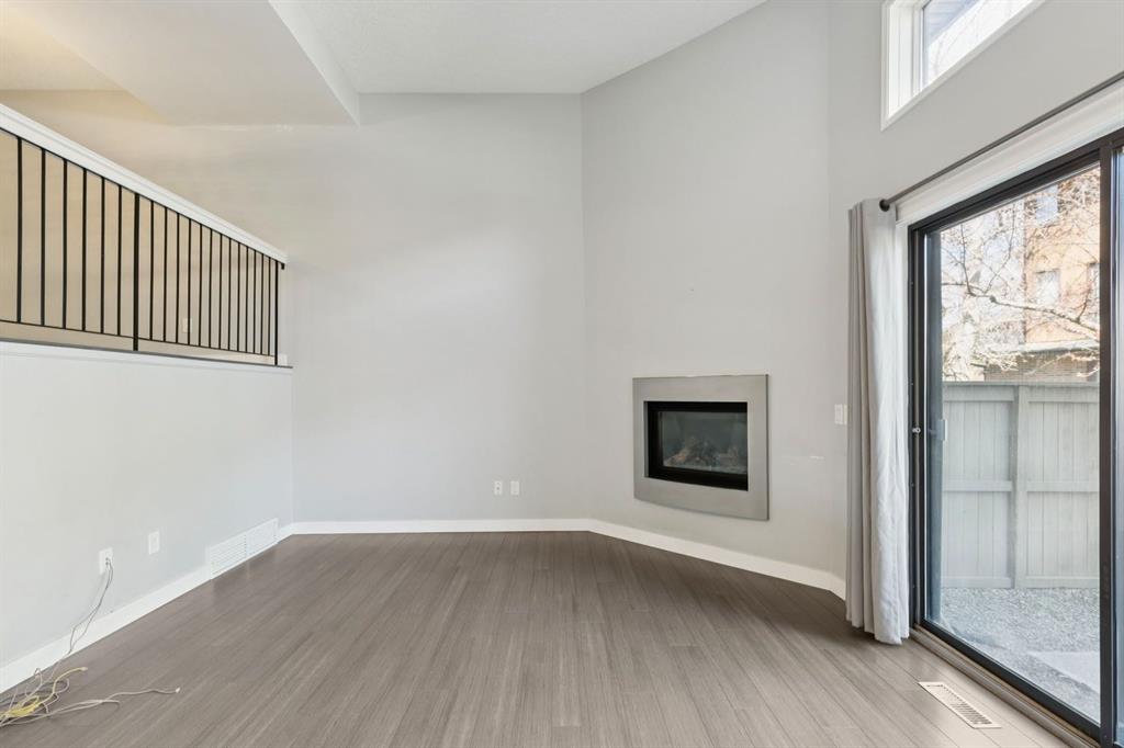 22 Glamis Gardens SW photo 5