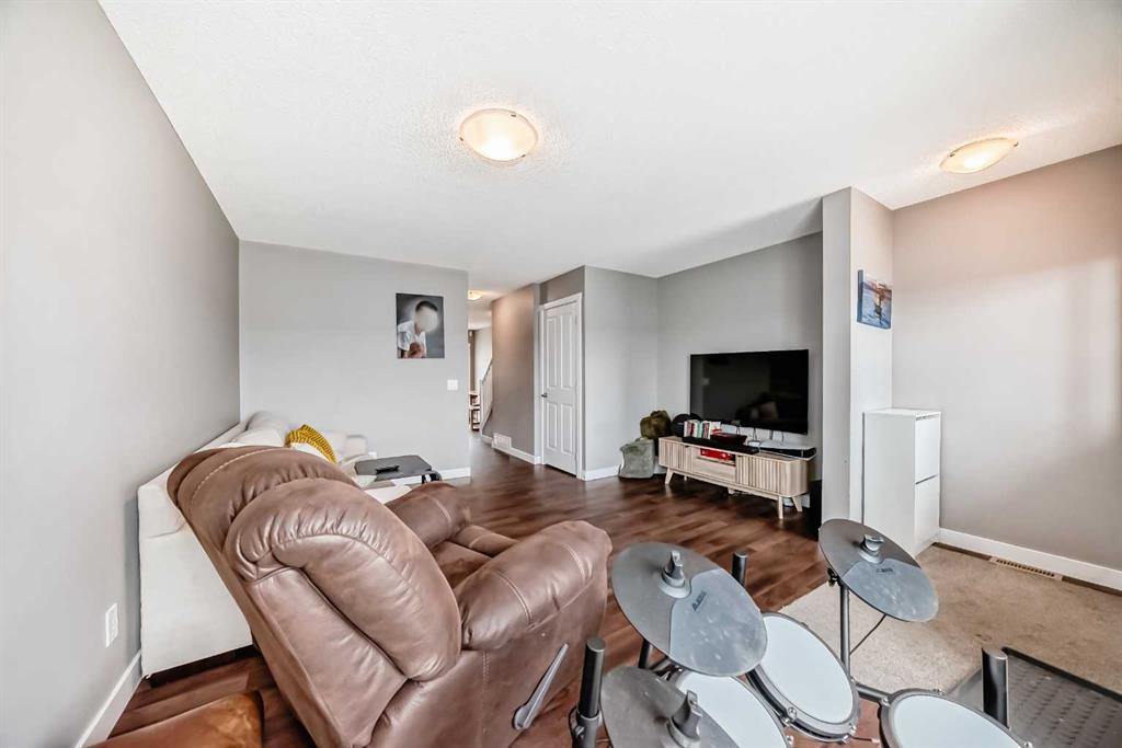 49 Aspen Hills Drive SW photo 4