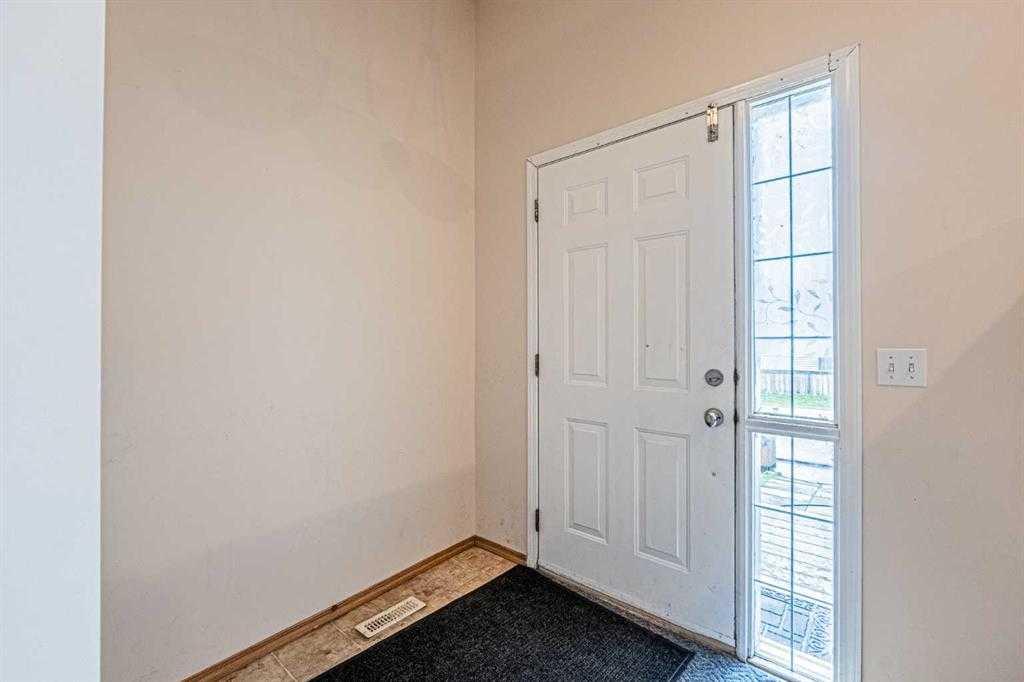 65 Martinvalley Road NE photo 3