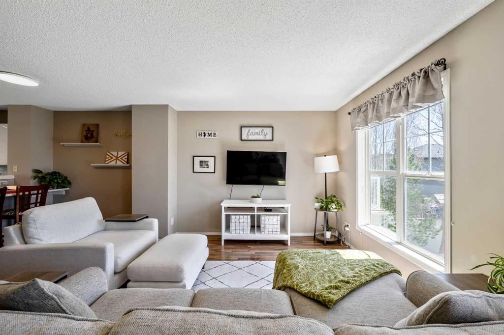 43 Toscana Gardens NW photo 4