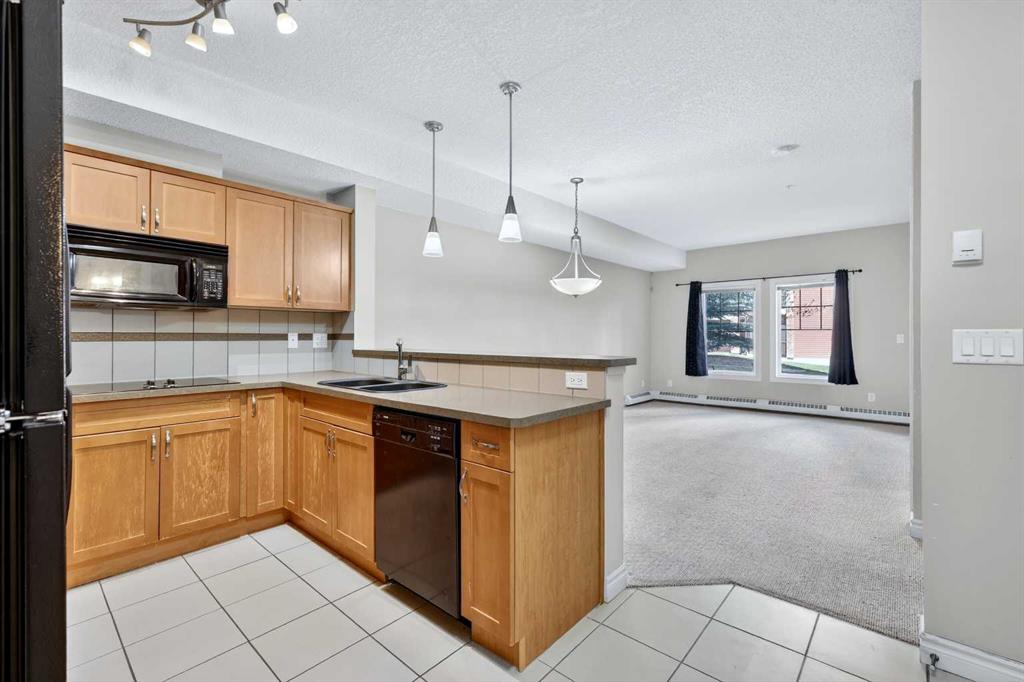 60 Royal Oak Plaza NW #137 photo 4