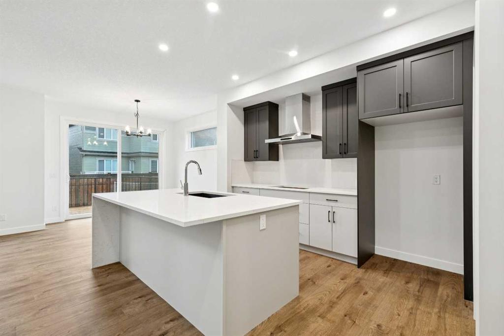 37 Sora Gardens SE photo 4