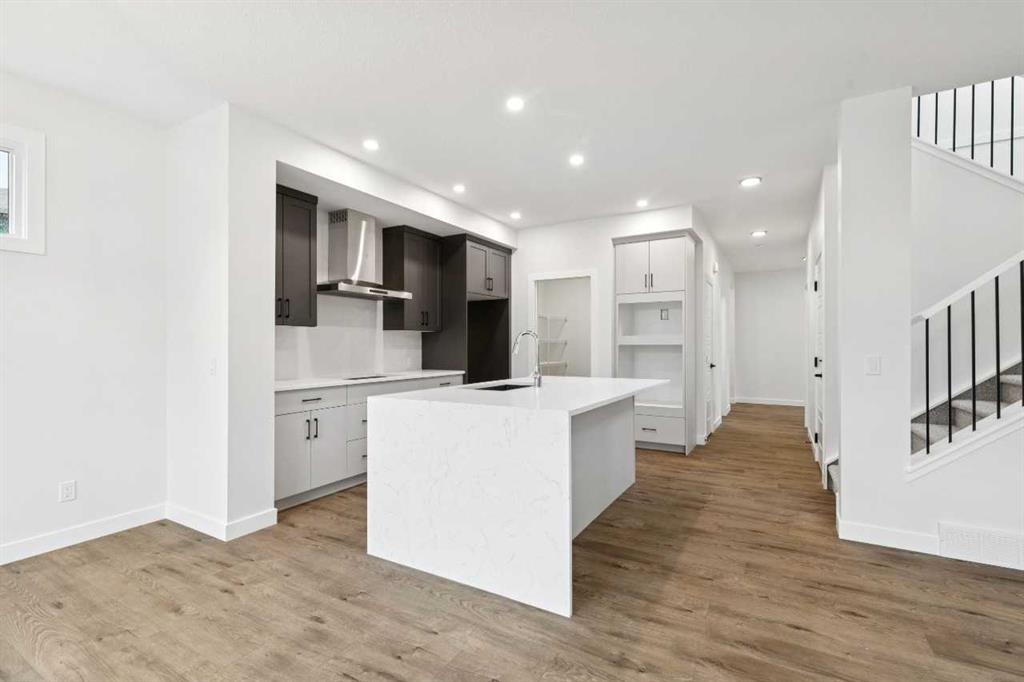 37 Sora Gardens SE photo 5