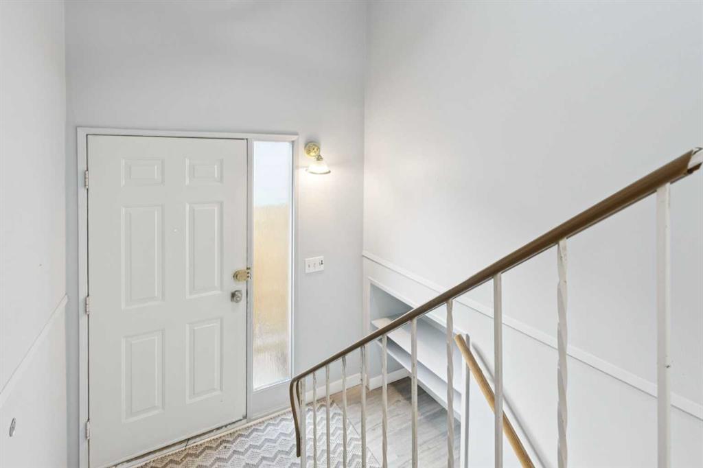 1121 Berkley Drive NW photo 2