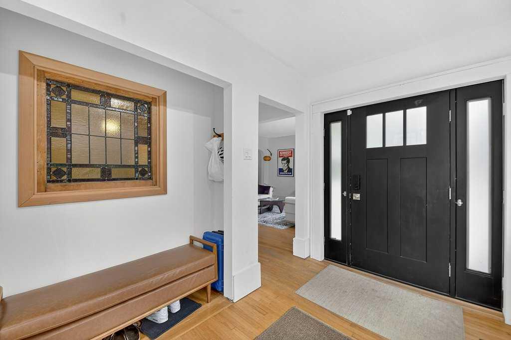 924 7A Street NW photo 4