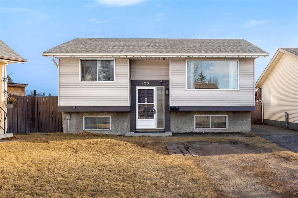 123 Radley Place SE