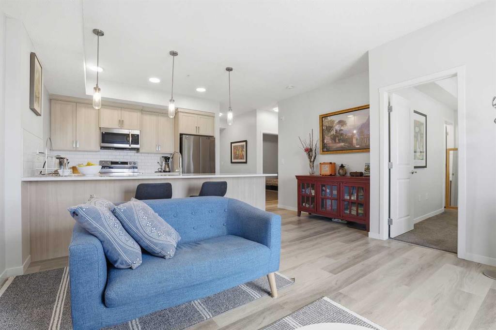 33 Carringham Gate NW #3420 photo 5