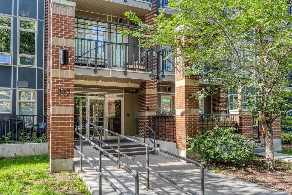 323 20 Avenue SW #102