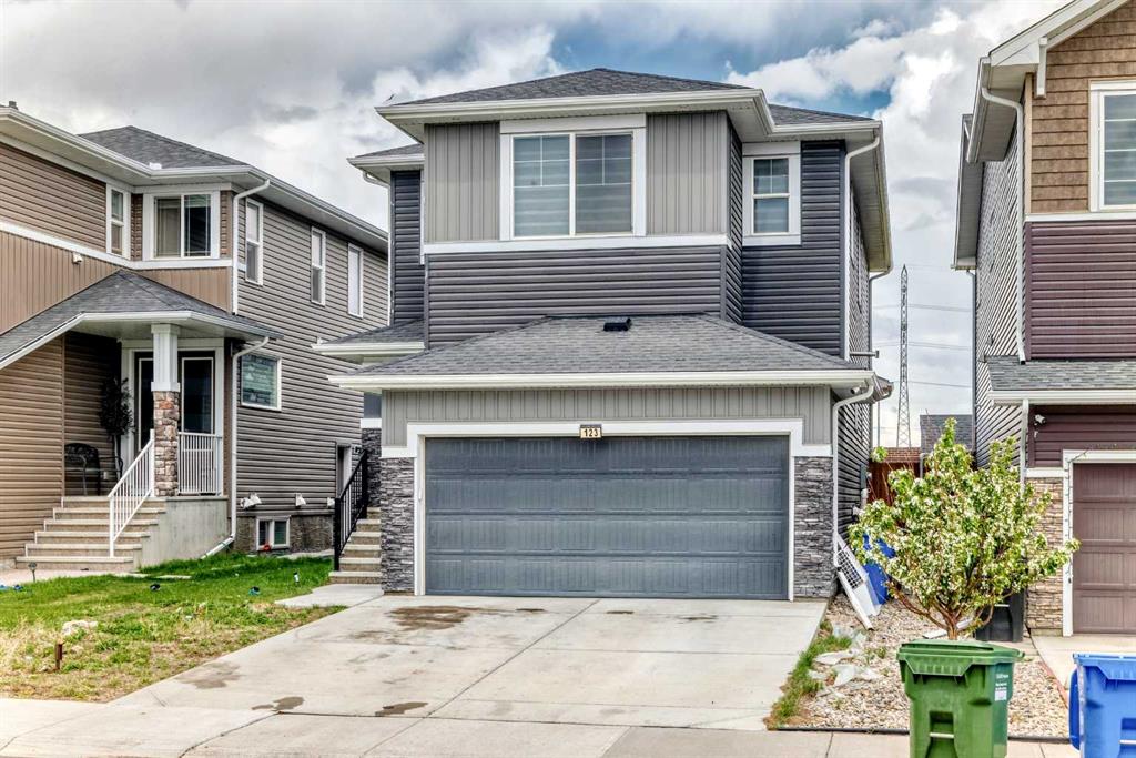 123 Red Sky Crescent NE