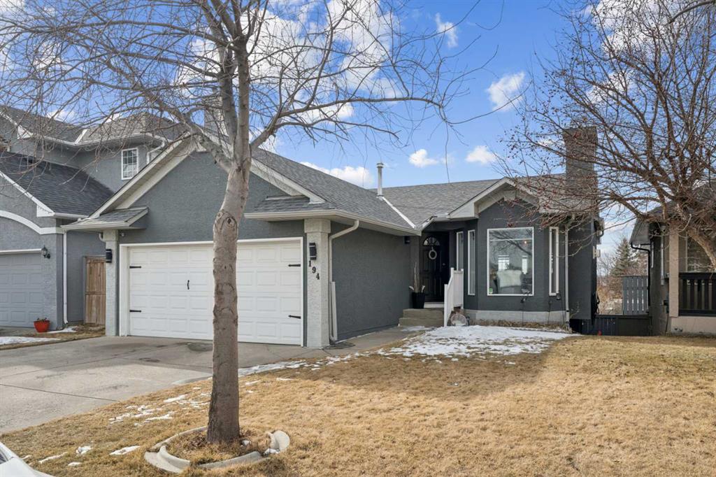 194 Martinglen Way NE photo 2