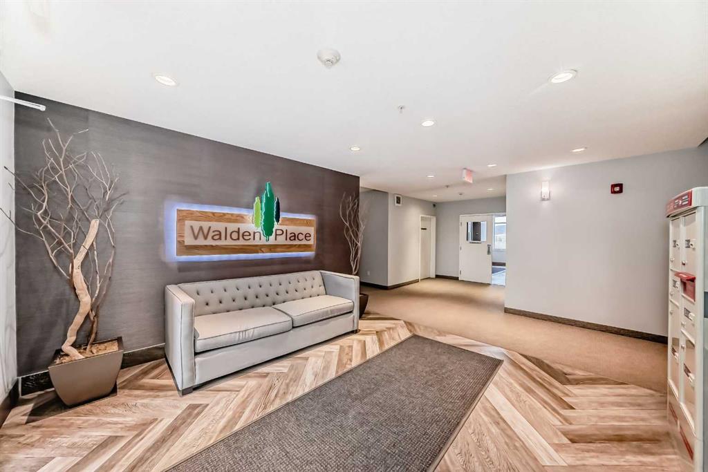 10 Walgrove Walk SE #211 photo 2