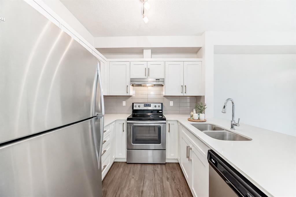 10 Walgrove Walk SE #211 photo 5