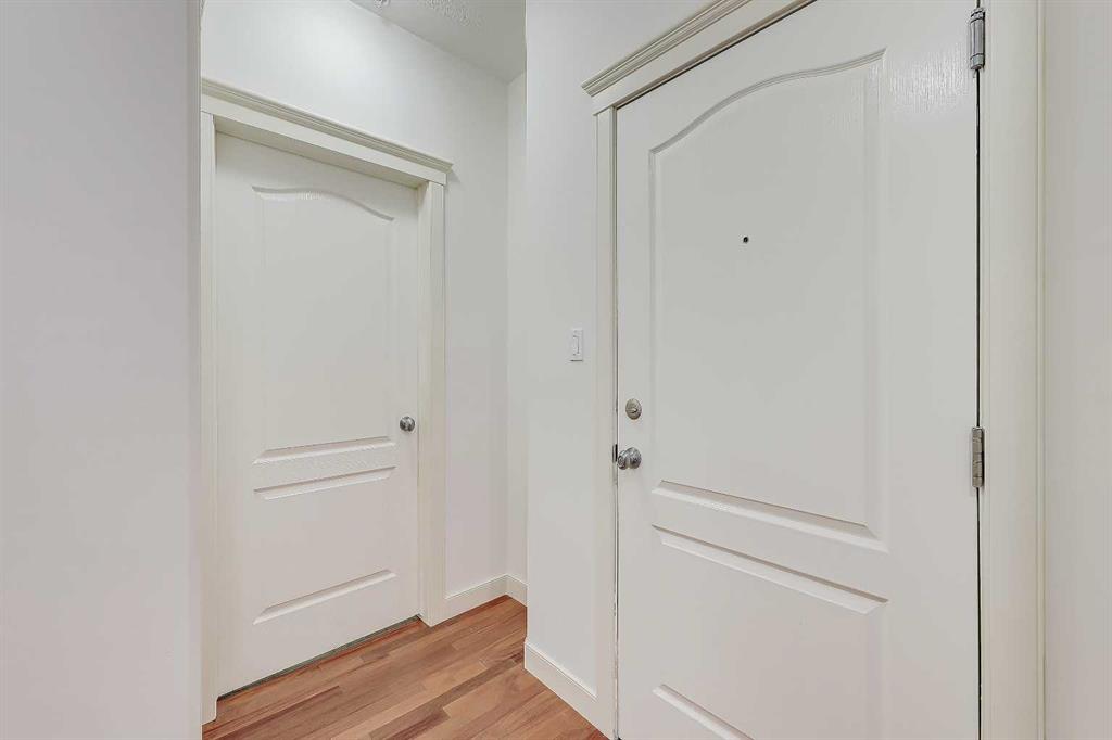 20 Discovery Ridge Close SW #120 photo 3