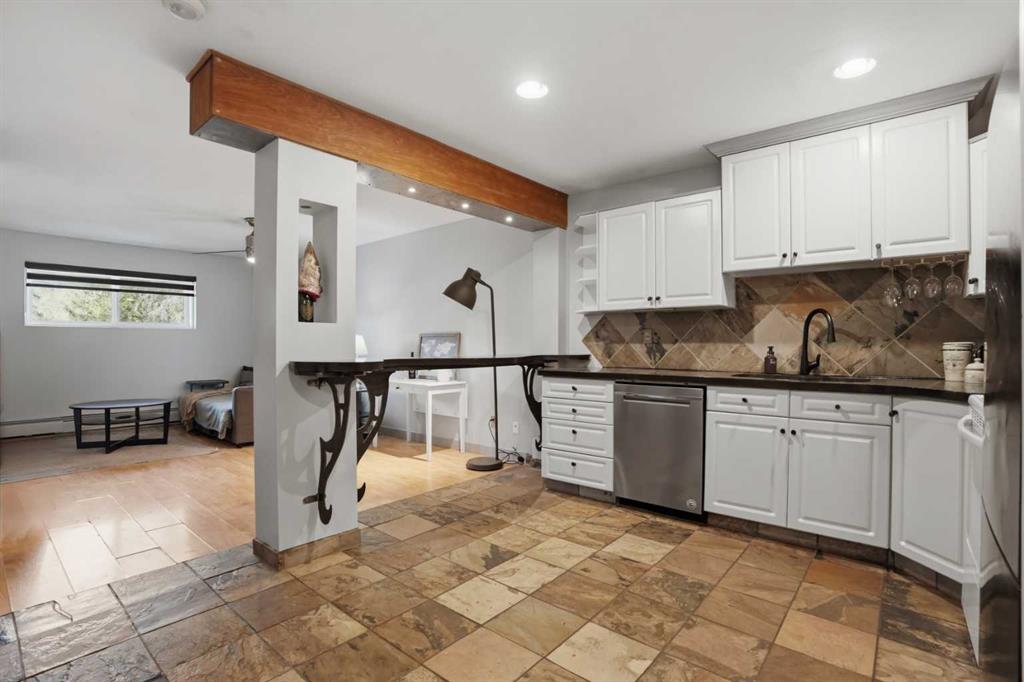 1821 17A Street SW #1 photo 3