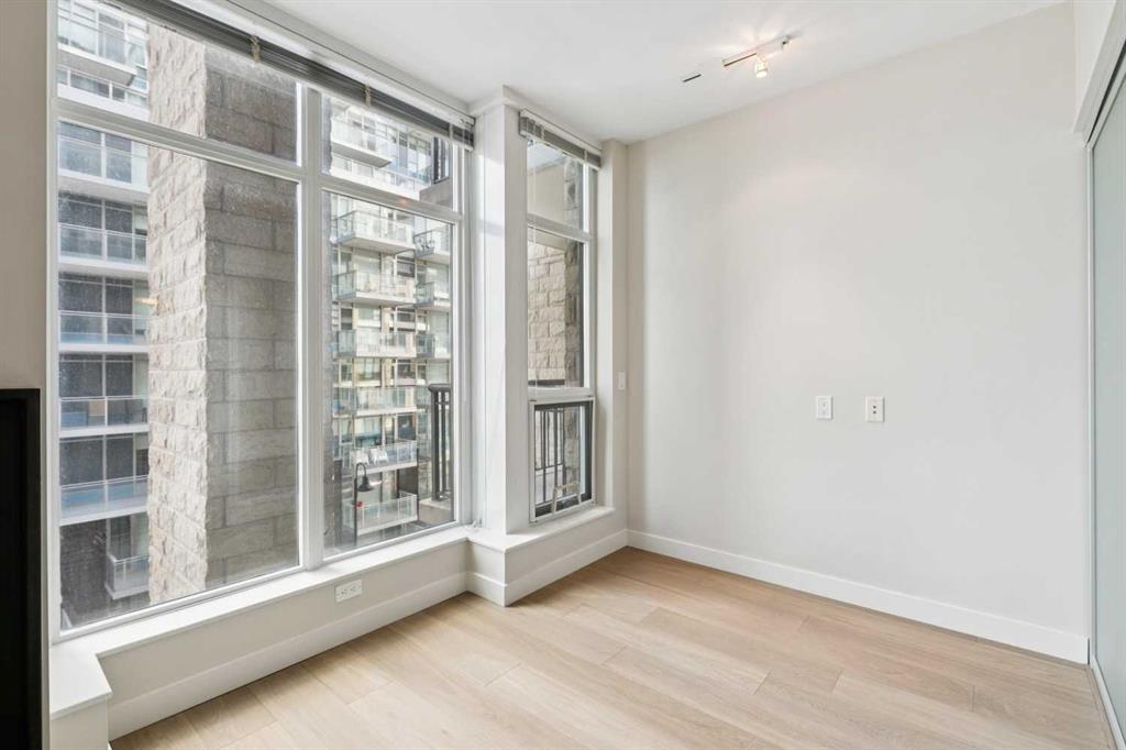 222 Riverfront Avenue SW #416 photo 4