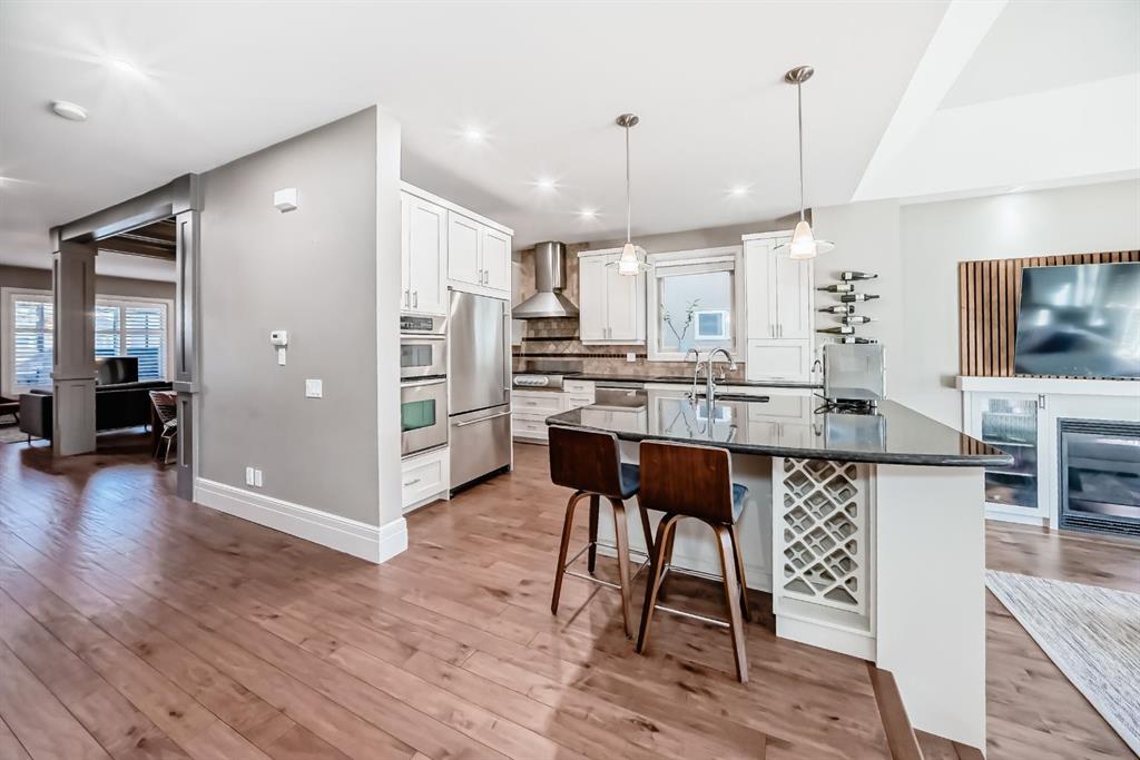 55 Aspen Meadows Green SW photo 2
