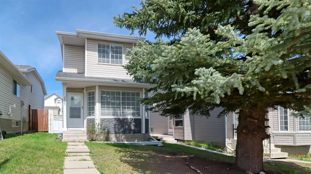 157 Harvest Gold Heights NE photo 2
